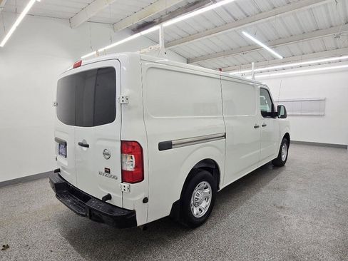 Used 2017 Nissan NV 2500 SV w/ Technology Package RWD image 6