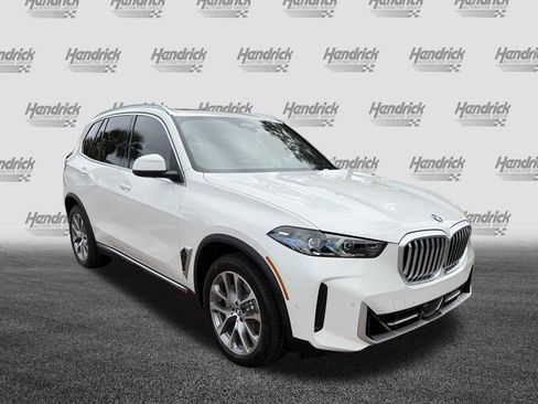 Used 2026 BMW X5 xDrive40i AWD/4WD image 2