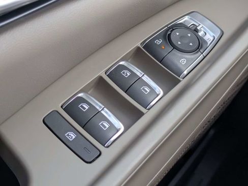 New 2026 Kia Carnival FWD image 24