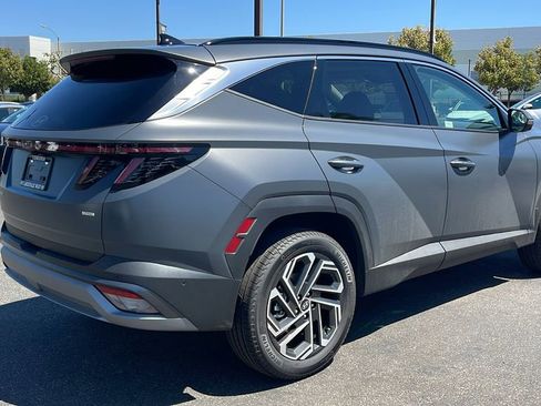 New 2025 Hyundai Tucson Limited image 6