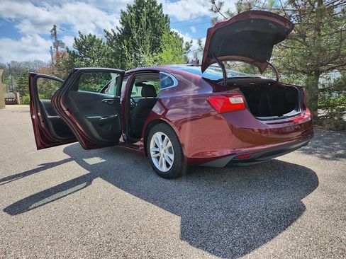 Used 2016 Chevrolet Malibu LT image 24