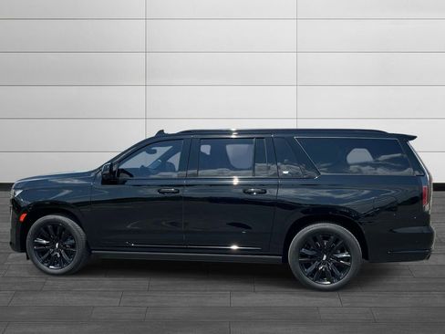 Certified 2023 Cadillac Escalade ESV Sport Platinum w/ Heavy-Duty Trailer Package AWD/4WD image 2