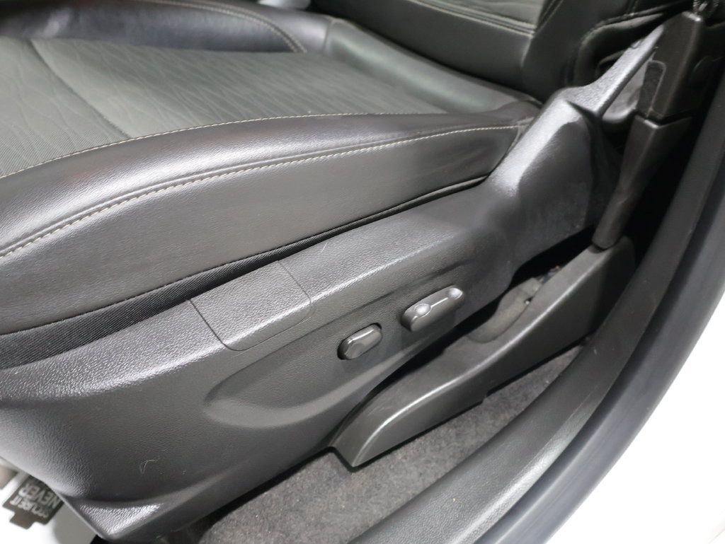 Used 2016 Buick Encore Sport Touring AWD/4WD image 12