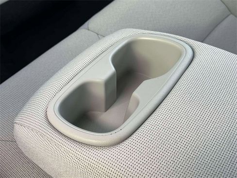 Used 2022 Toyota Corolla LE image 18