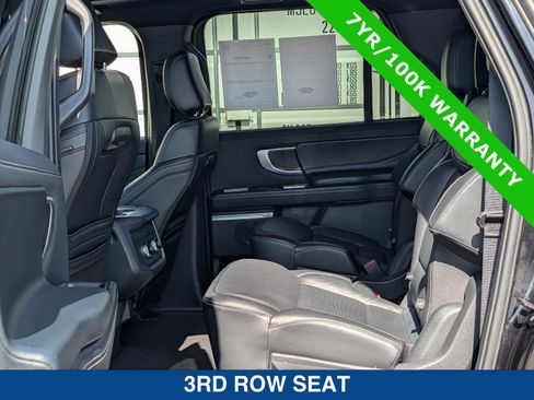 Certified 2025 Ford Expedition Max Platinum w/ Stealth Appearance Package AWD/4WD image 18