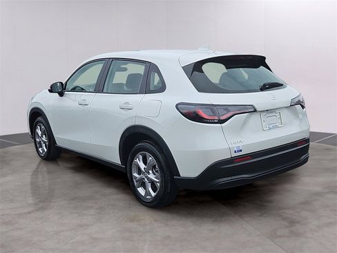 Certified 2023 Honda HR-V LX image 6