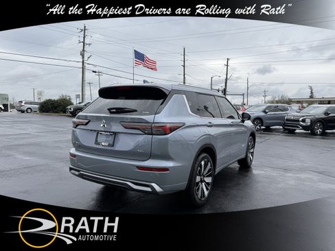 New 2026 Mitsubishi Outlander SEL image 9