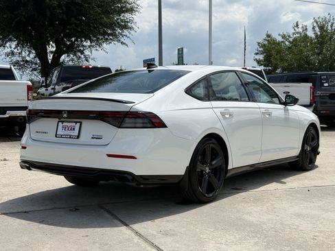 Used 2025 Honda Accord Sport image 5