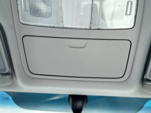 Used 2008 Hyundai Elantra SE FWD image 19
