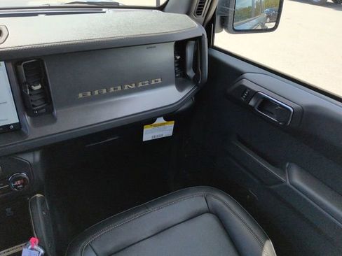 New 2025 Ford Bronco Badlands image 19