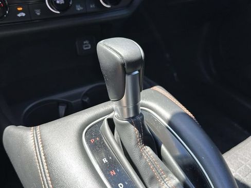 Certified 2025 Honda HR-V Sport image 27