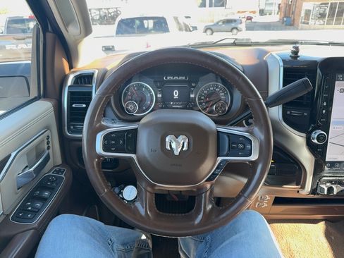 Used 2023 RAM 3500 Laramie AWD/4WD image 15