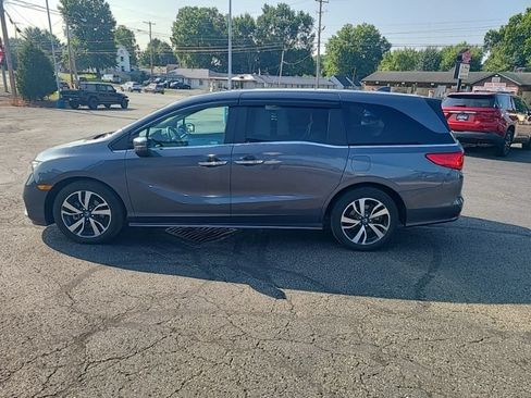 Used 2023 Honda Odyssey Touring image 3
