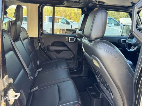 Used 2022 Jeep Wrangler Unlimited Rubicon image 12