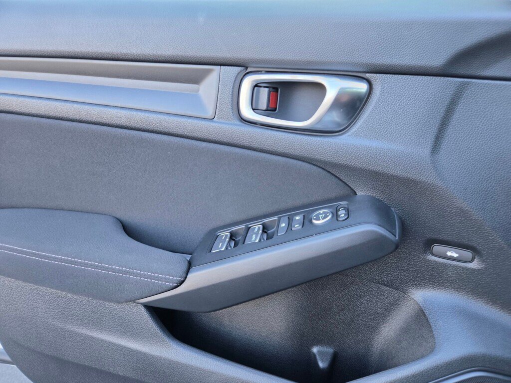 Certified 2025 Honda Civic Sport image 22
