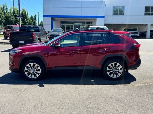Used 2025 Toyota RAV4 XLE Premium w/ Weather Package AWD/4WD image 4