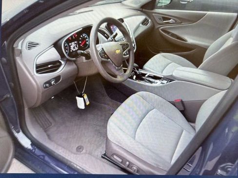 Used 2025 Chevrolet Malibu LT FWD image 8