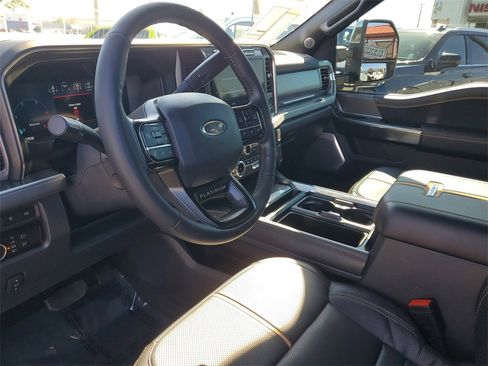 Used 2024 Ford F450 Platinum w/ FX4 Off-Road Package image 27