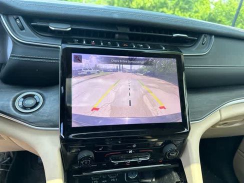 Used 2021 Jeep Grand Cherokee L Limited w/ Trailer Tow Group (B) AWD/4WD image 12