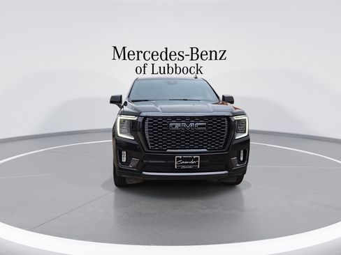 Used 2023 GMC Yukon Denali Ultimate AWD/4WD image 3