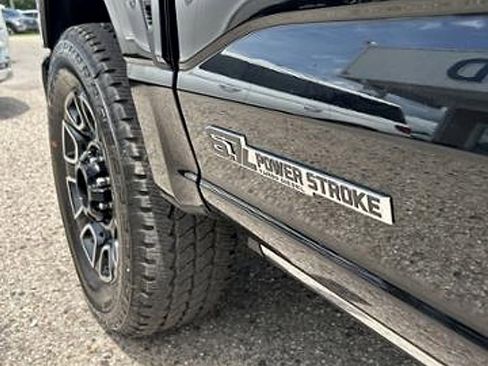 New 2025 Ford F250 Platinum image 13