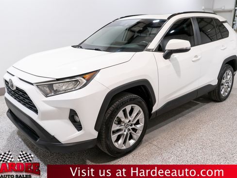Used 2019 Toyota RAV4 XLE Premium FWD image 2