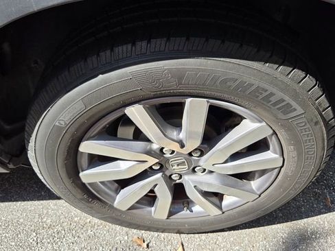 Used 2019 Honda Pilot EX-L image 5