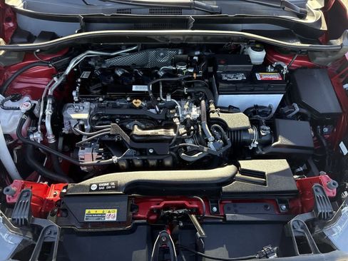 Used 2023 Toyota Corolla Cross XLE image 31
