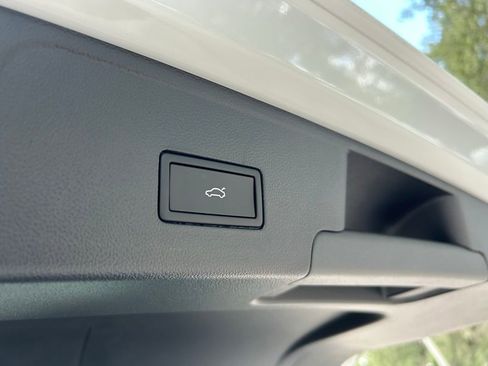 New 2026 Volkswagen Atlas Cross Sport SEL R-Line image 42