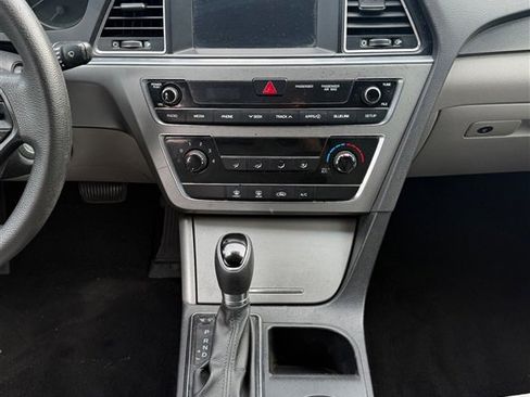 Used 2017 Hyundai Sonata Sport FWD image 13