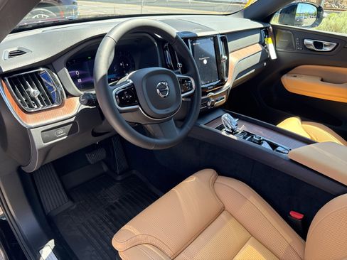 Certified 2025 Volvo XC60 B5 Ultra w/ Protection Package Premier image 21