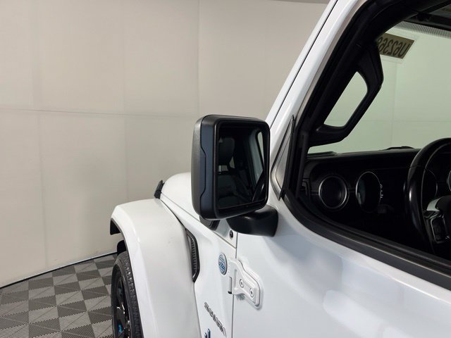 Used 2022 Jeep Wrangler Unlimited Sahara w/ Cold Weather Group AWD/4WD image 14