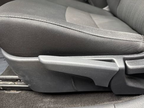 Used 2024 Nissan Sentra SV FWD image 11