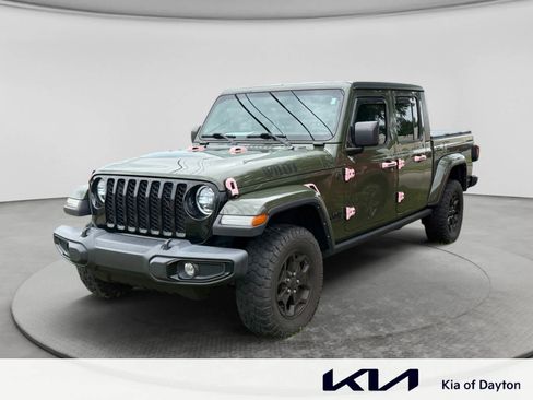 Used 2023 Jeep Gladiator Sport AWD/4WD image 1