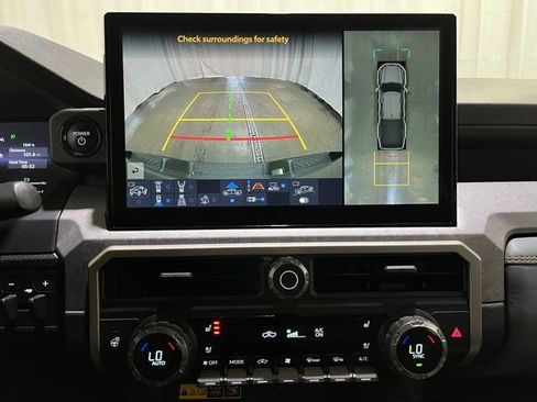 Used 2024 Toyota Tacoma 4x4 Double Cab Hybrid image 19