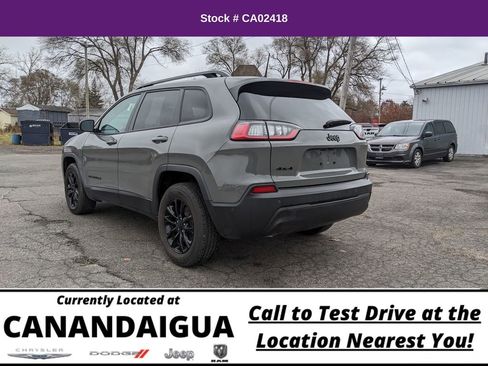 Used 2023 Jeep Cherokee Altitude Lux image 12