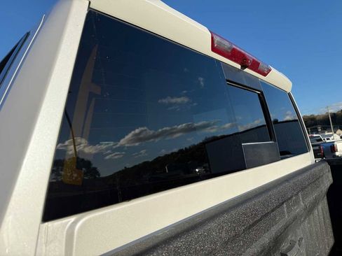 Used 2024 Chevrolet Silverado 2500 LTZ w/ LTZ Convenience Package image 15