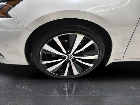 Used 2021 Nissan Altima 2.5 SR w/ SR Premium Package AWD/4WD image 28