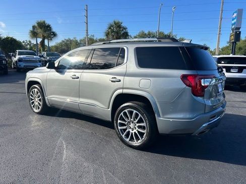 Used 2023 GMC Acadia Denali w/ Denali Ultimate Package FWD image 4
