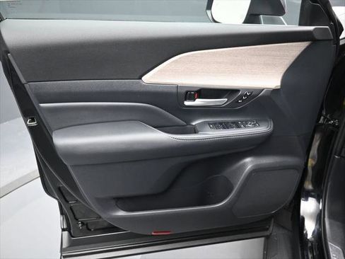 Certified 2026 Toyota Grand Highlander AWD image 13