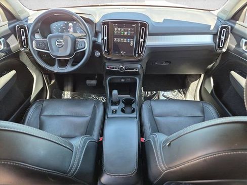 Used 2020 Volvo XC40 T5 Momentum AWD/4WD image 18