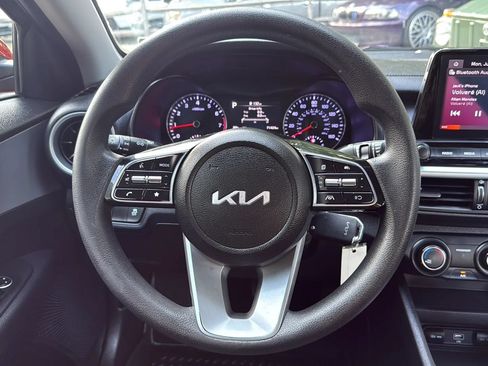 Used 2023 Kia Forte LXS w/ LXS Technology Package FWD image 30