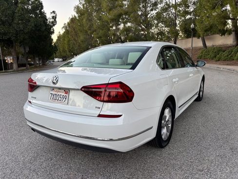 Used 2017 Volkswagen Passat 1.8T S image 5
