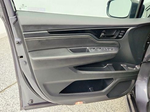 Used 2023 Honda Odyssey Touring image 11