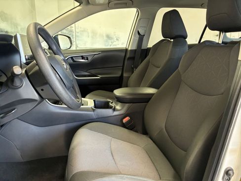 Used 2025 Toyota RAV4 XLE w/ Convenience Package image 28