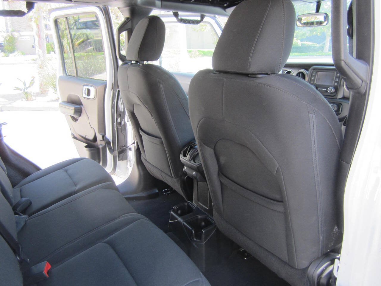 Used 2018 Jeep Wrangler Unlimited Sport S AWD/4WD image 18