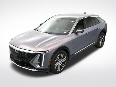 Used 2025 Cadillac Lyriq Luxury image 16