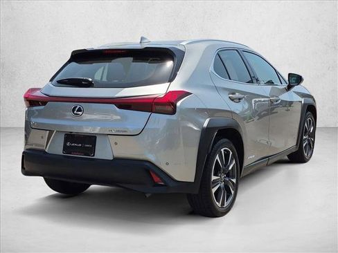 Used 2021 Lexus UX 250h w/ Accessory Package (Z2) AWD/4WD image 5