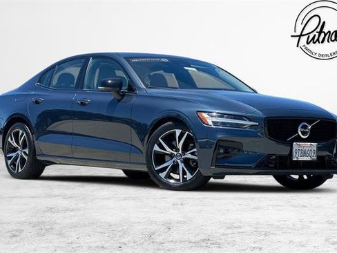 Certified 2025 Volvo S60 B5 Plus FWD image 1