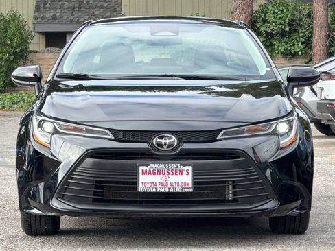 Certified 2025 Toyota Corolla LE w/ LE Premium Package FWD image 8